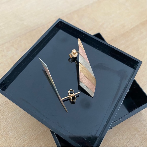 Vintage Gold Earrings - Picture 3 of 3